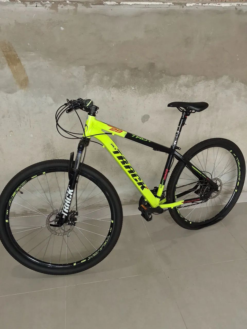 VENDO OU TROCO Bicicleta Aro 29 Track 