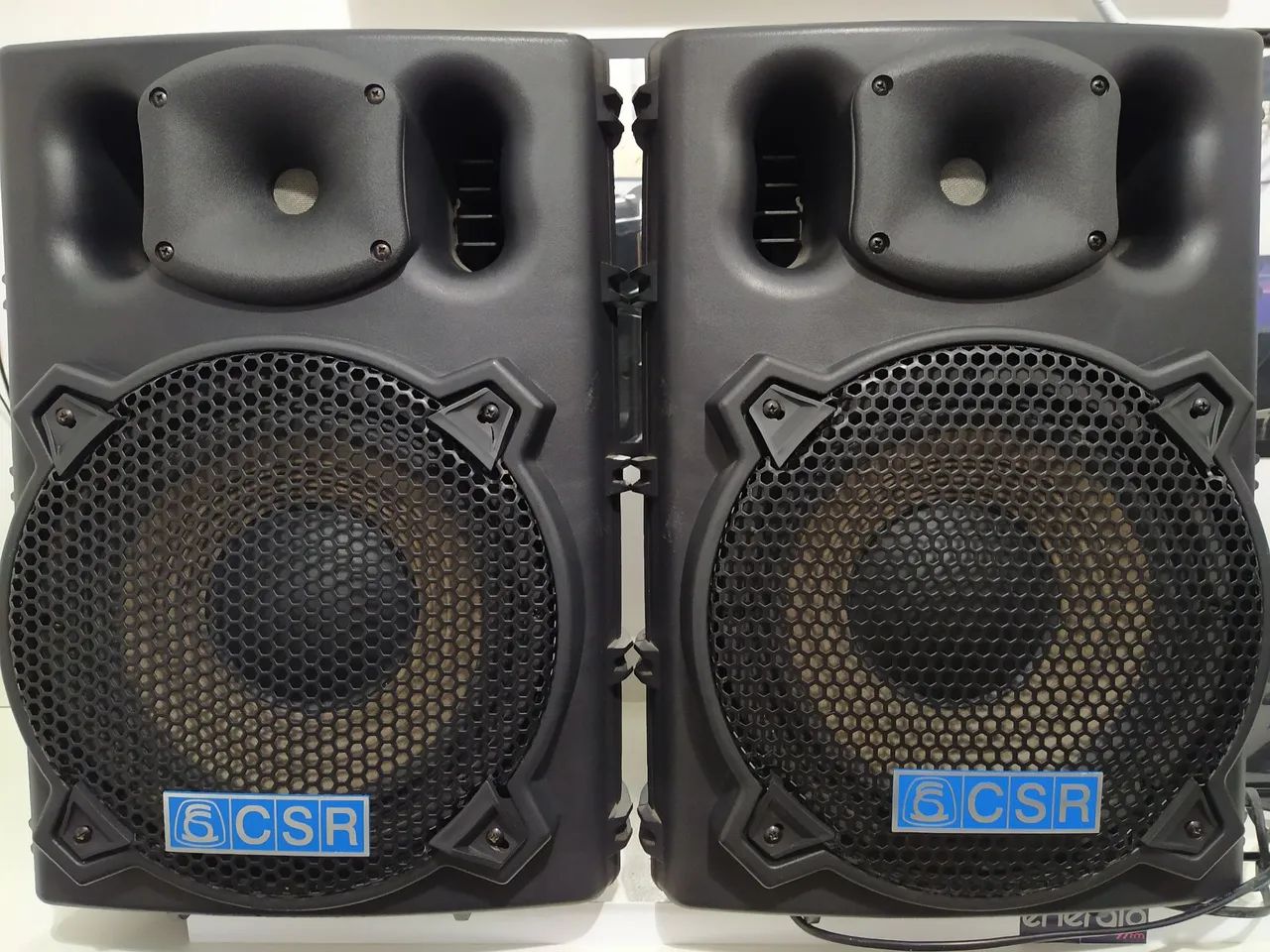 Par de Caixas de Som Amplificadas CSR 2500a