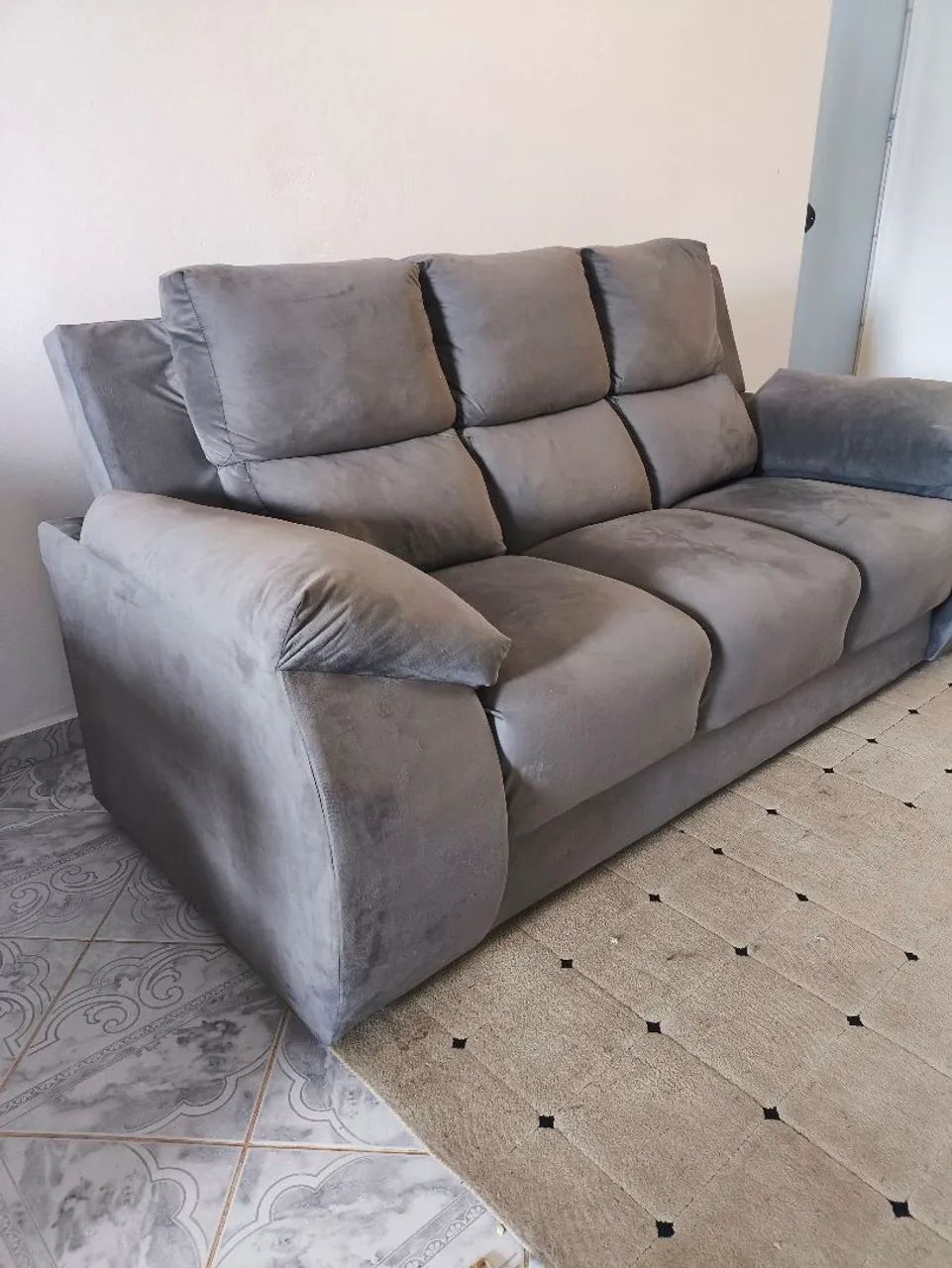 Sofá 3 e 2 lugares novo
