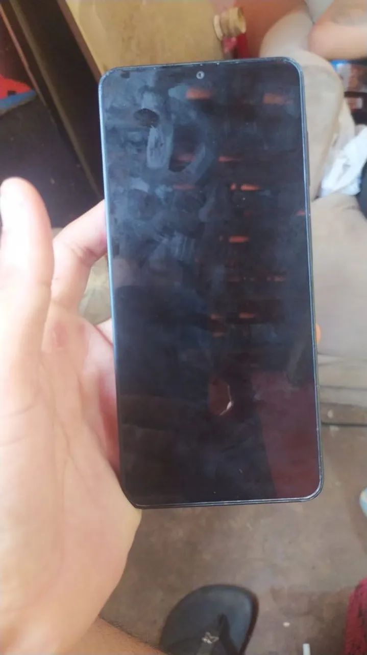 Celular seminovo à venda
