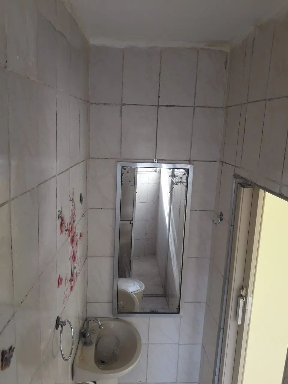 Alugo 2 cômodos piraporinha $750 - Foto 5