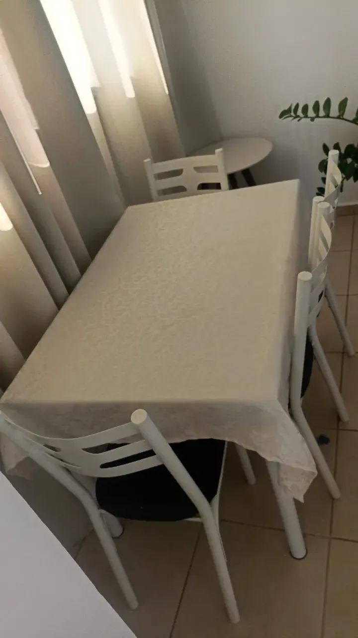 Vendo mesa 4 cadeiras  - Foto 3