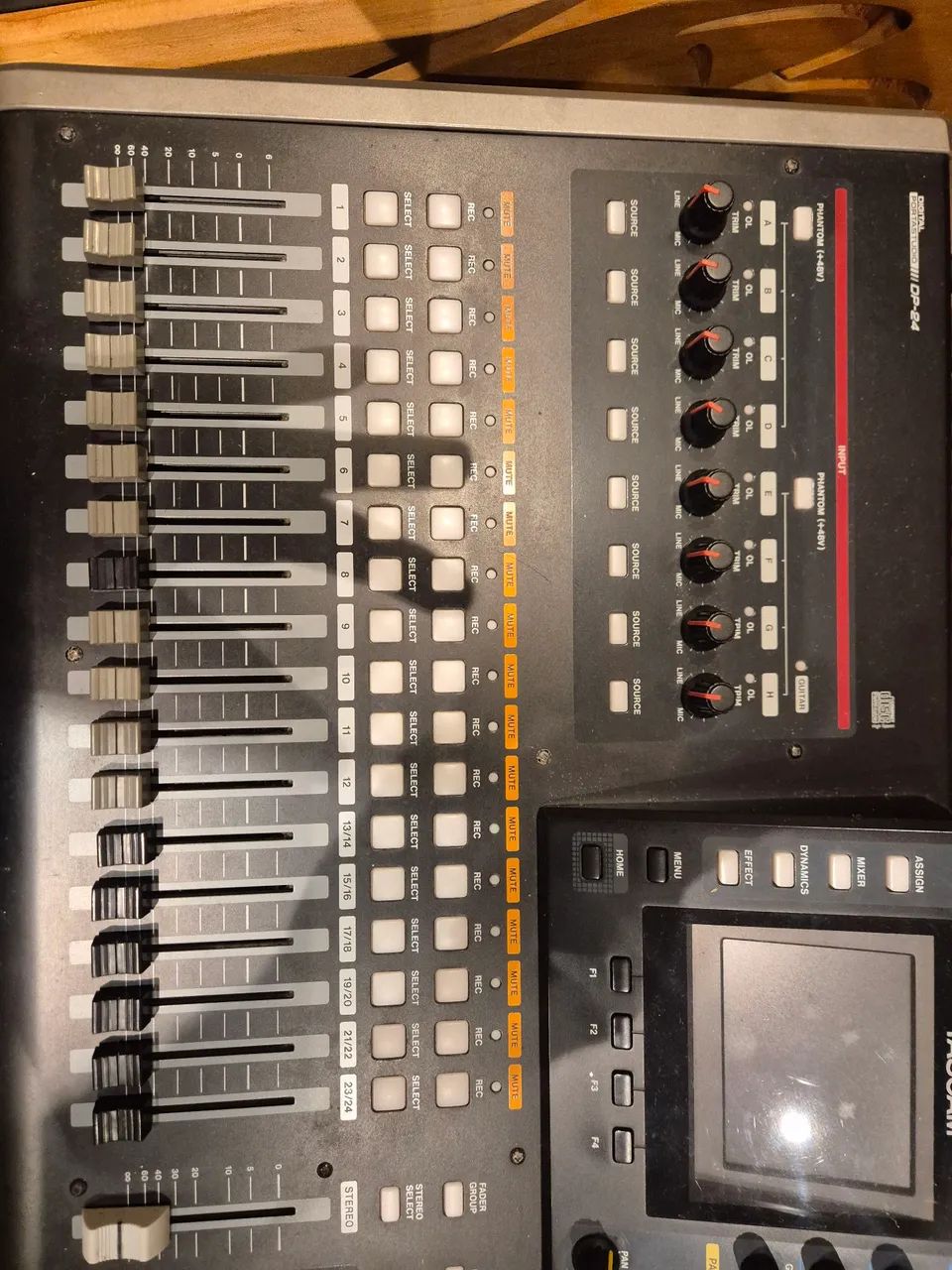Mesa gravação Tascam dp24 interface audio - Foto 2