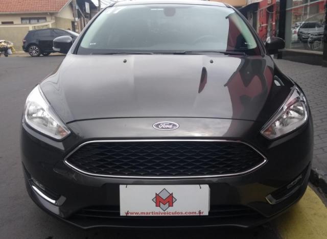 FORD FOCUS 2.0 SE FASTBACK 16V FLEX 4P POWERSHIFT.