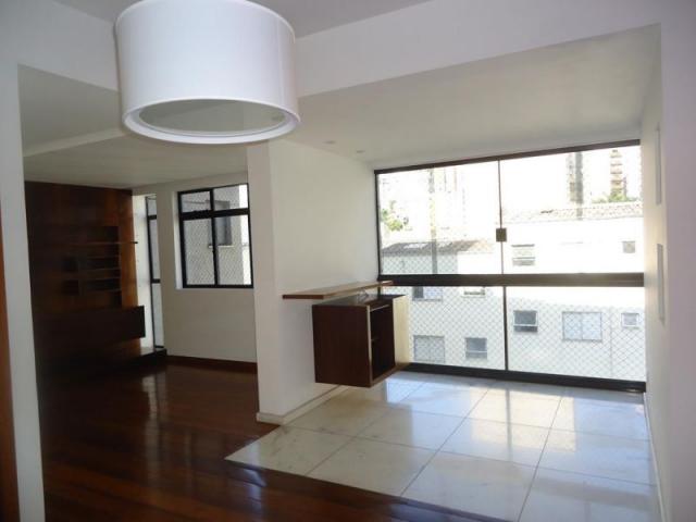 Oportunidade: apartamento 3 quartos, 2 vagas, elevador, lazer e ótima localização.