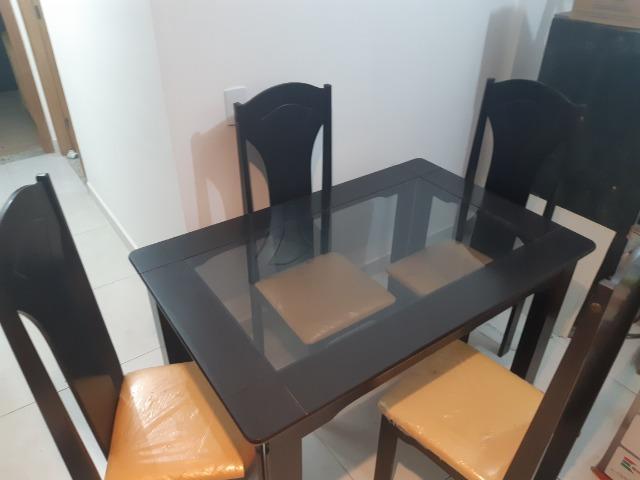 Mesa de Estar 4 cadeiras