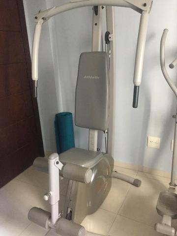 Equipamentos Elíptico e Estação de musculação Atlethic