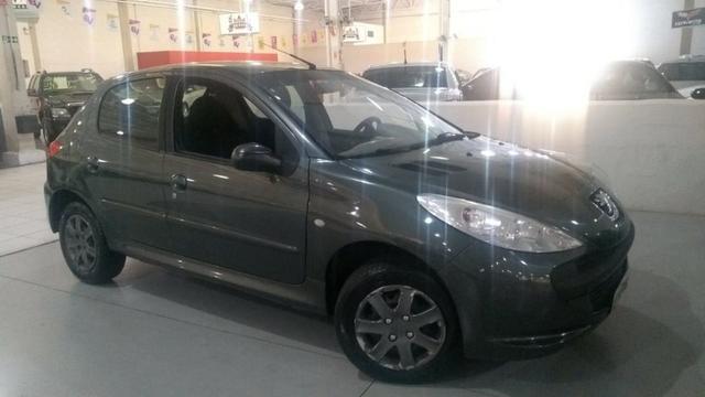 Vendo Peugeot 207 - Foto 2
