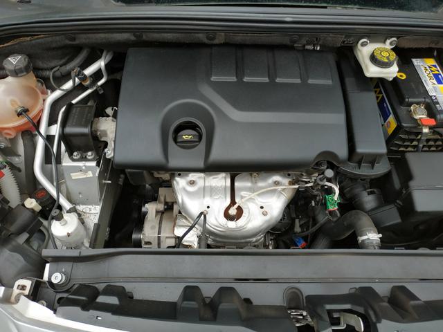 Barbada, Peugeot 308 alure 2013 - Foto 4