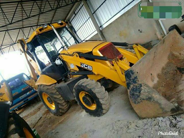 Retroescavadeira Trator 3cx