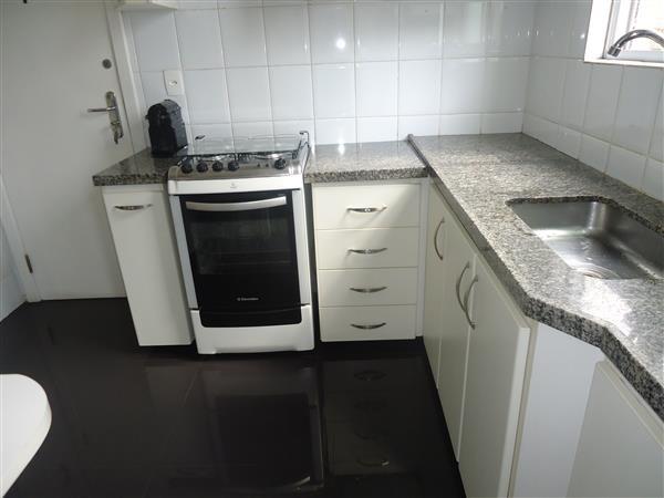 Ótimo Apartamento 3 quartos, prédio revestido, elevador,2 vagas - B.Buritis - Foto 16