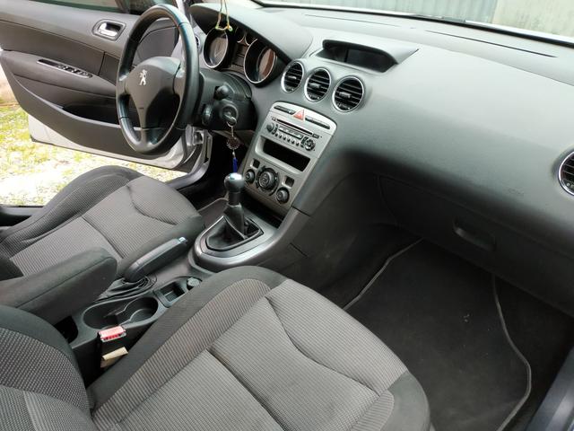 Barbada, Peugeot 308 alure 2013 - Foto 2