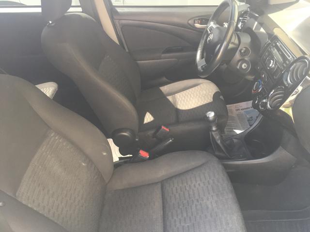 Etios Hatch XLS 1.5 - Foto 9