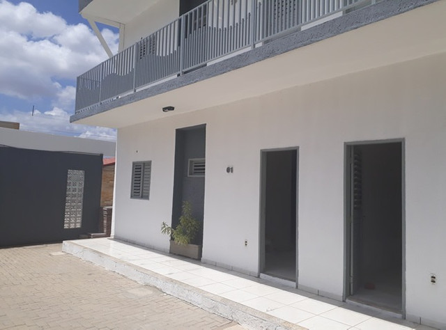 Aluga-se apartamento no Nova Betânia piscina