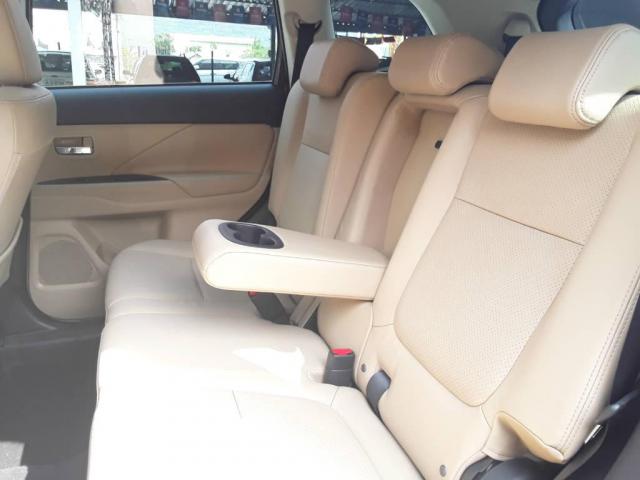 Mitsubishi Outlander 2.2 - Foto 8