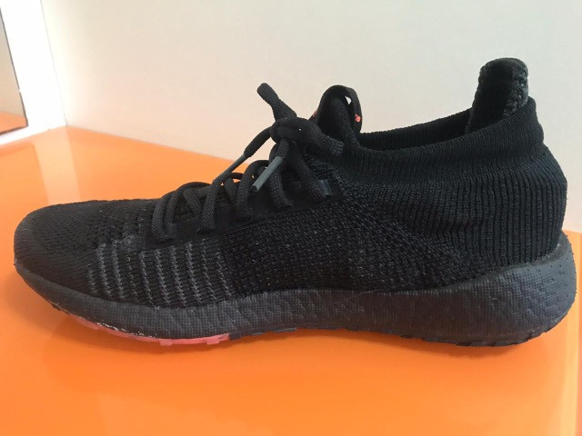 Tênis Adidas UltraBoost Masculino Tamanho 42 - Foto 3