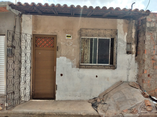 Vende-se ou troca uma casa 28.000