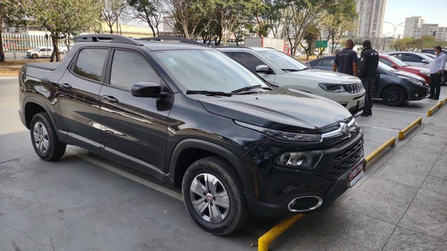 CONCESSIONÁRIA FIAT VENTUNO / TORO FREEDOM 1.8 AT BAIXO KM 20/21