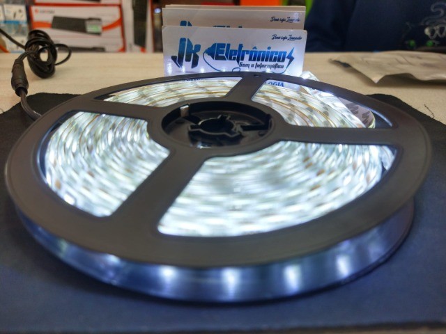 Fita de Led Amarela/Branca 3000k 5m  - Foto 4