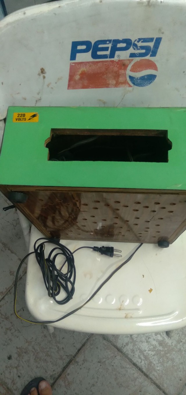 caixa residencial  com fonte de 127 para 12 volts - Foto 2