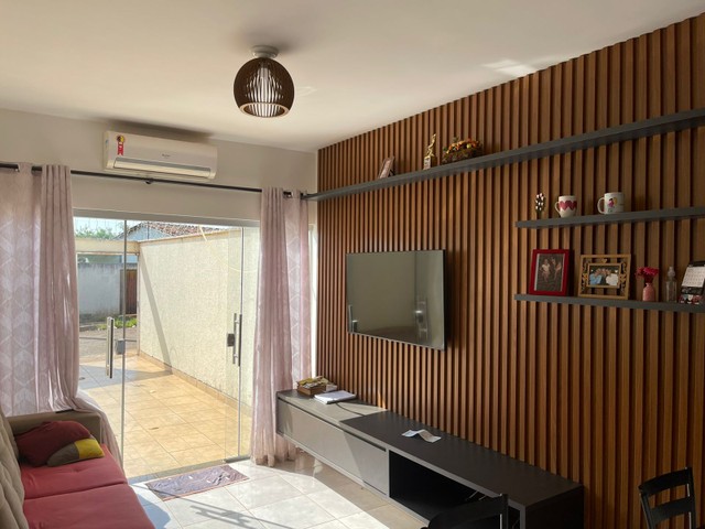 Agio casa sozinha no lote Residencial Triunfo - Goianira - GO com armário, painel e box