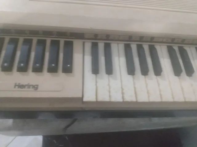 Antigo teclado Hering anos 70