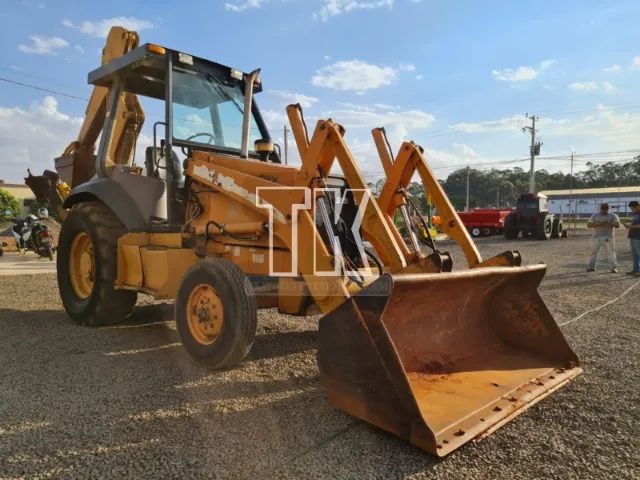 cod.890 - Retroescavadeira Case 580 L 4X2 Ano 2004 - TK Tratores Nova Andradina - MS  - Foto 2