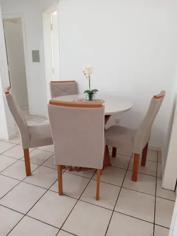 Conjunto mesa redonda e quatro cadeiras - Foto 4