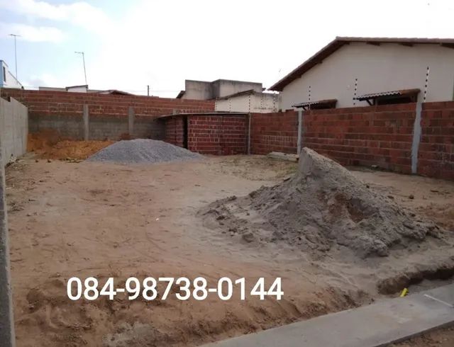 TERRENO PLANO COM BENFEITORIAS, 10X20M, NOVA ESPERANÇA.