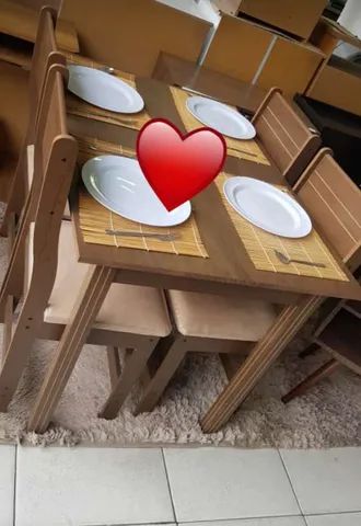 Mesa 4 Cadeiras Chester 