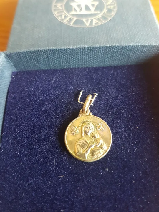 Medalha de nossa senhora do perpetuo socorro