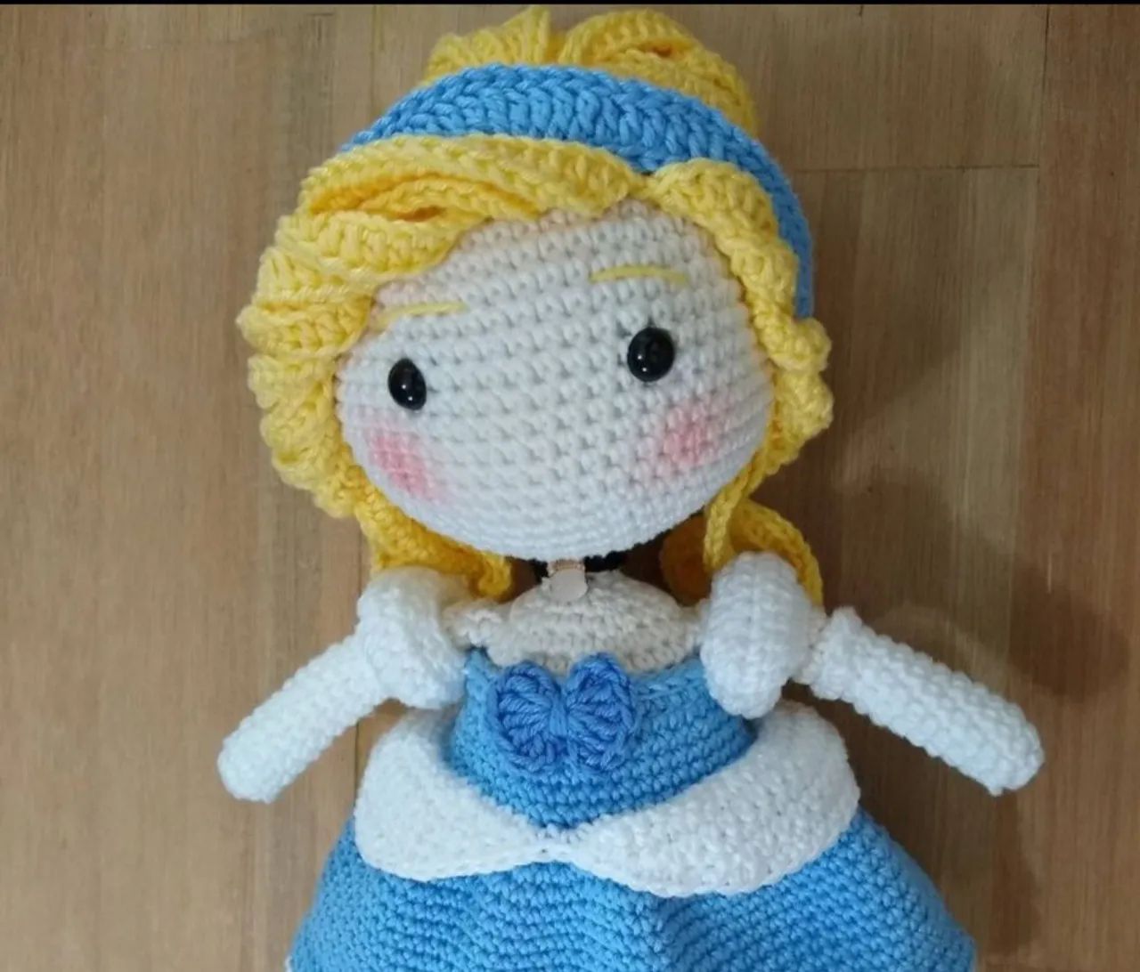 Boneca em amigurumi, estilo princesas da Disney - leia a descrição - Foto 3