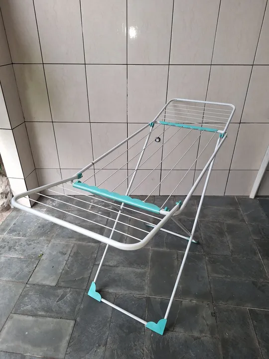 Varal de Chão Grande com Abas