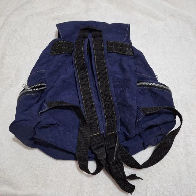 Mochila azul usada
