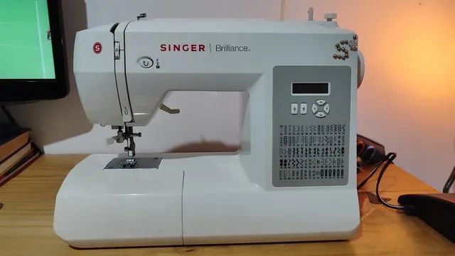 Máquina De Costura Singer Brilliance 6180 - 110v - Foto 3