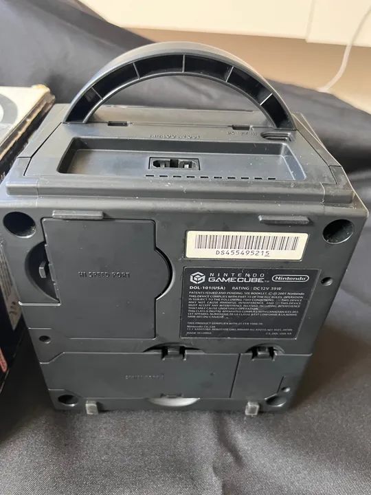 Nintendo GameCube Preto na Caixa + 2 Joysticks + 2 Jogos + Brinde