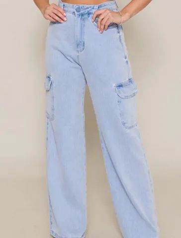 Calça jeans feminina modelo pantalona 