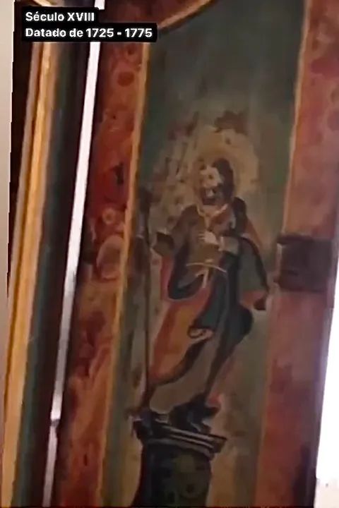 Antigo Oratório em Madeira Nobre Maciça - Século XVIII - Foto 3