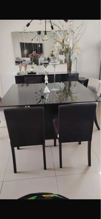 Mesa de Jantar Moderna R$ 2.700,00