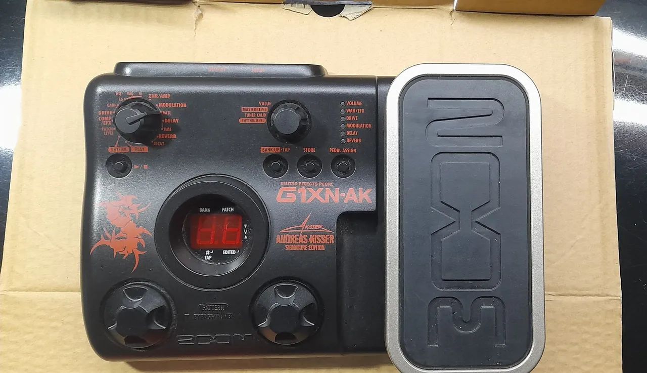 Pedaleira Zoom G1Xn-Ak Andreas Kisser Signature Edition Japan