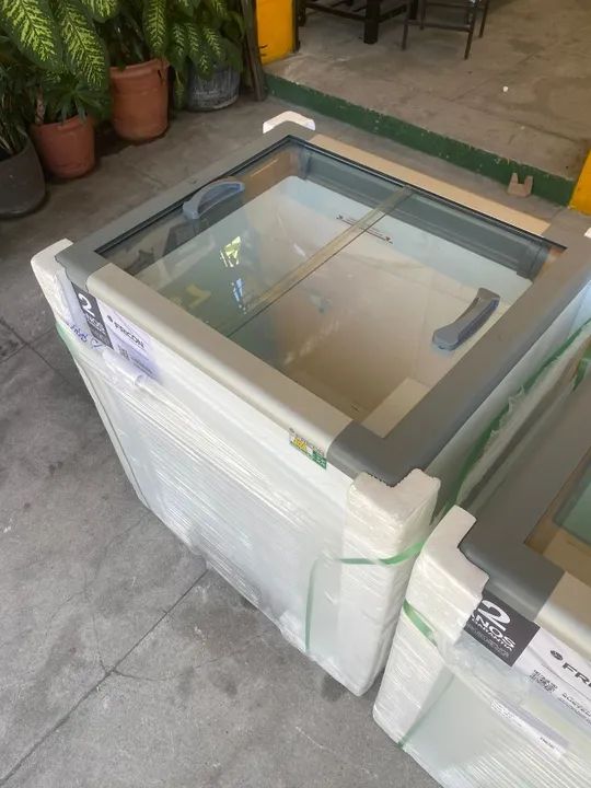 Freezer horizontal porta de vidro dupla ação - 2 anos de garantia - marca fricon  - Foto 4