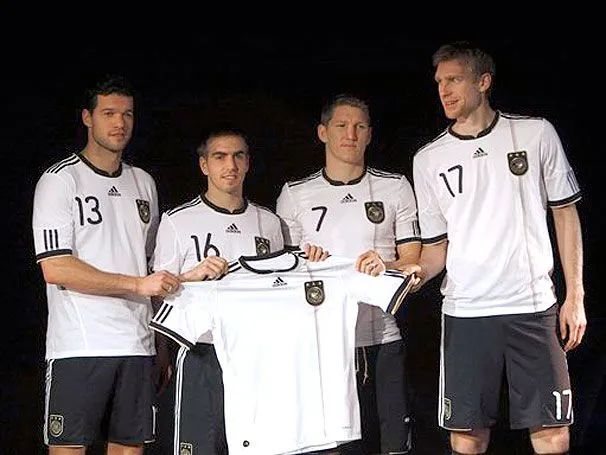 Camisa da Alemanha 2010 Adidas Tamanho XL perfeita  - Foto 6