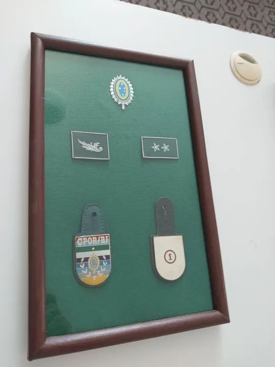 Dois Quadros Temáticos - Conjunto de Insígnias.Raridade! - Foto 4