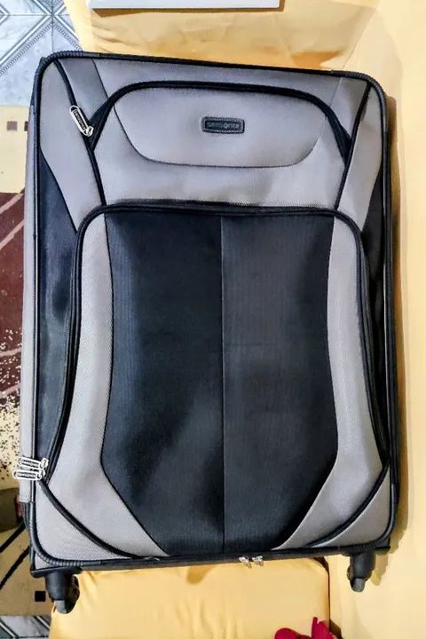 Mala Samsonite 28KG Preto e Cinza