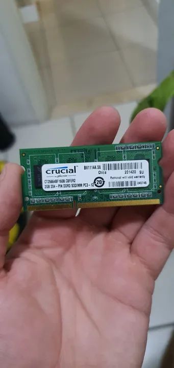 Memória RAM Crucial 2GB DDR3 para notebook