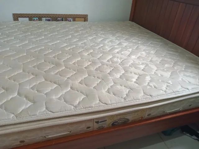 Cama King de Madeira + Colchão Excelente - Conforto e Qualidade! - Foto 3