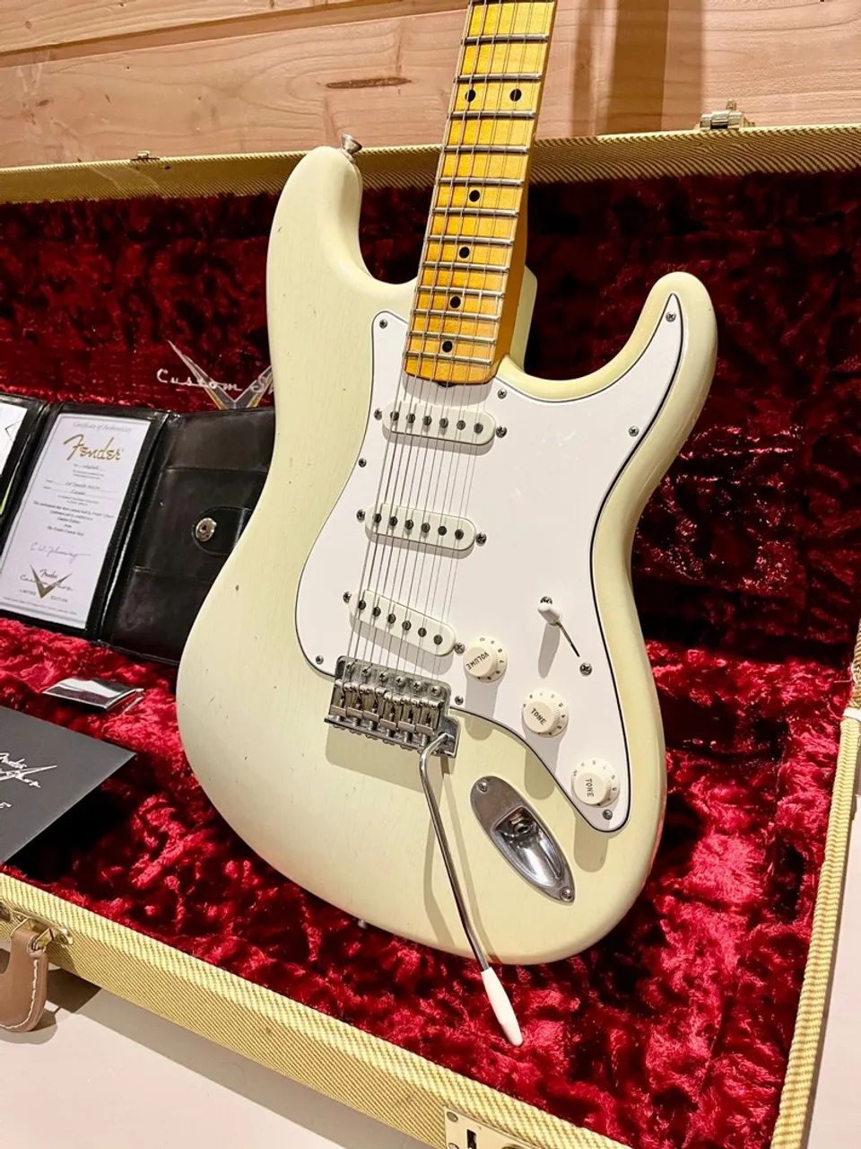 Fender Customshop 2018 Ltd Tomatillo Strato - Instrumentos