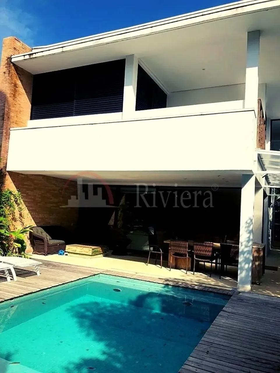 Casa a Venda em Maresias, Condomínio Fechado Frente ao Mar com Localização Privilegiada em