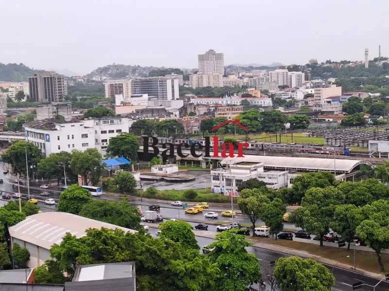Apartamento - / Residencial / Estácio