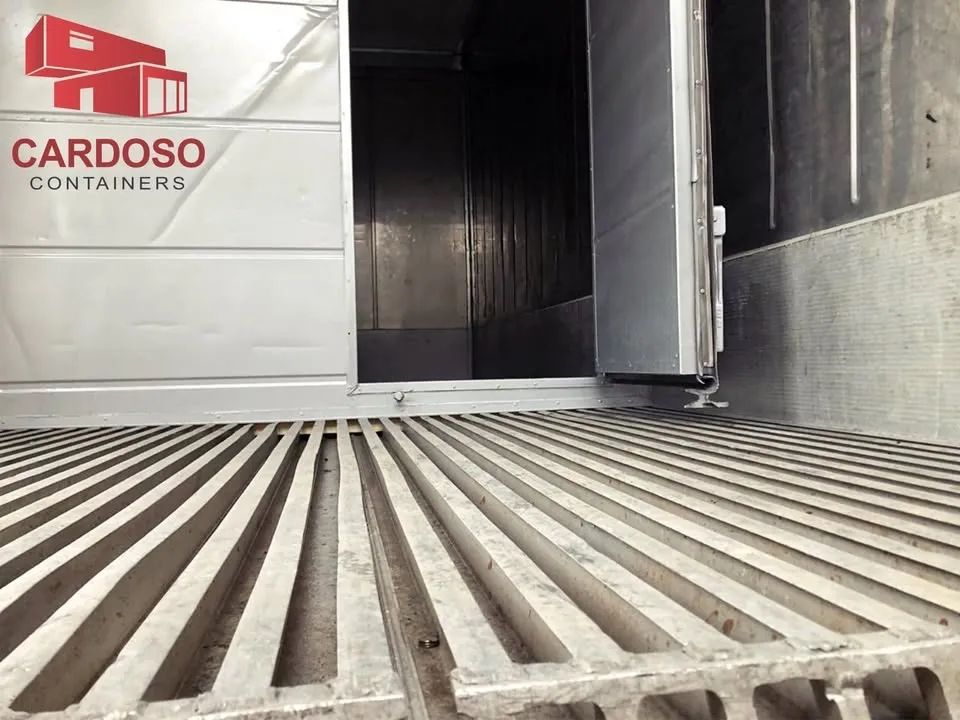 Container 6 metros com divisoria e motor perfeito  - Foto 2